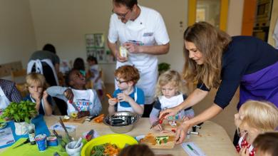 
		Sarah Wiener kocht mit Kindern
	